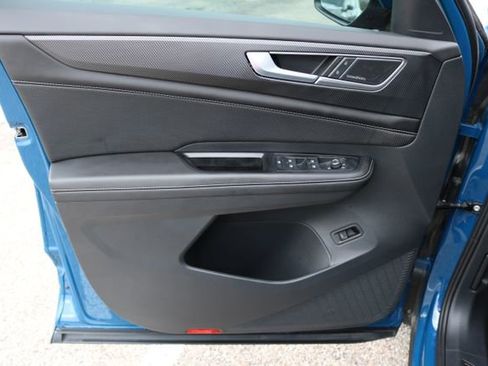 Used 2025 Volkswagen Atlas Cross Sport SEL Premium R-Line image 10