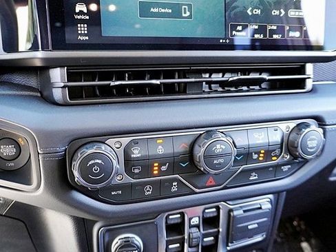 New 2026 Jeep Wrangler Unlimited Rubicon image 32