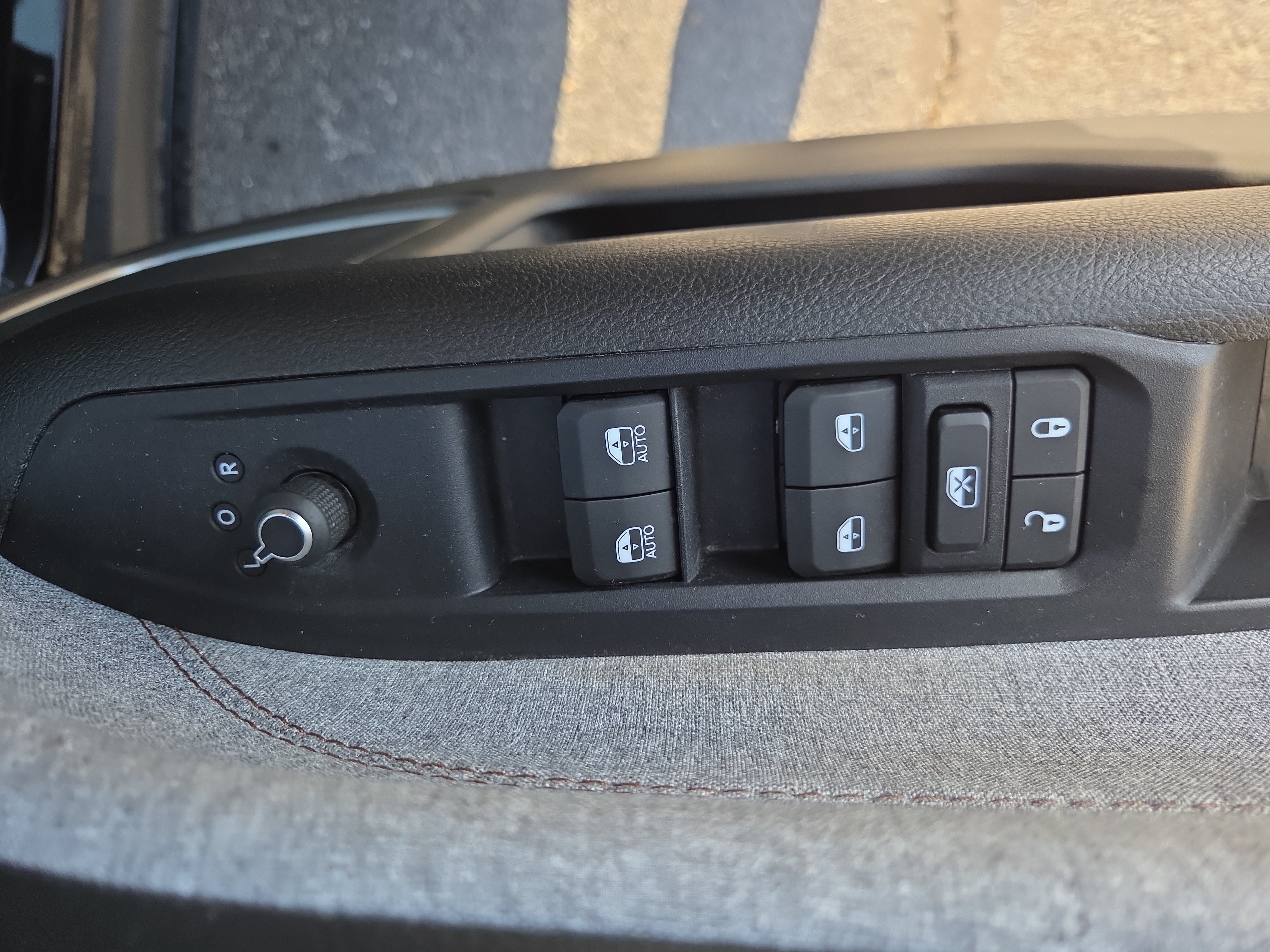 Certified 2022 Jeep Compass Latitude AWD/4WD image 31