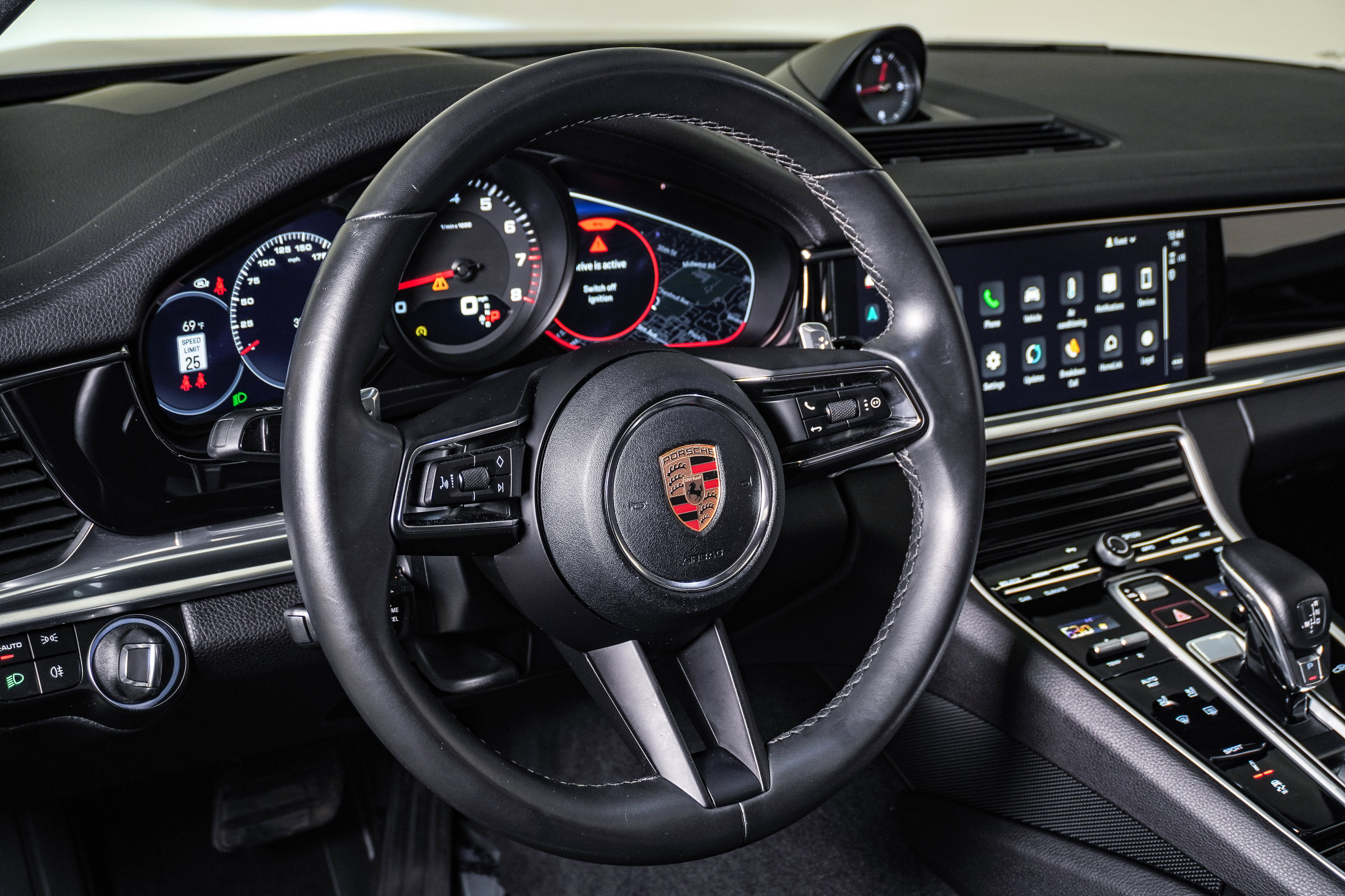 Certified 2023 Porsche Panamera image 19