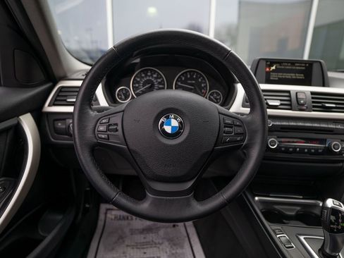 Used 2015 BMW 320i xDrive Sedan image 25