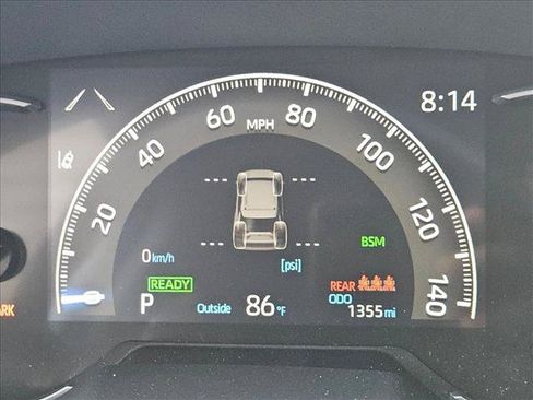Used 2025 Toyota RAV4 XLE AWD/4WD image 11