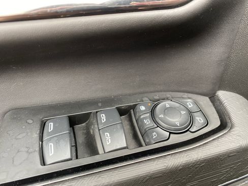 Used 2024 GMC Sierra 2500 AT4X image 26