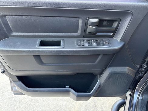 Used 2017 RAM 1500 Express image 20