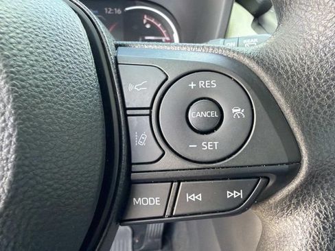Used 2023 Toyota RAV4 XLE AWD/4WD image 25