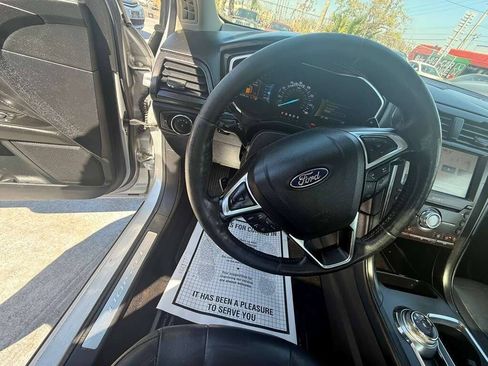 Used 2019 Ford Fusion Titanium AWD/4WD image 6