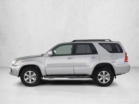 Used 2007 Toyota 4Runner SR5 image 3