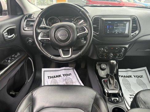 Used 2018 Jeep Compass Limited w/ Navigation Group AWD/4WD image 10