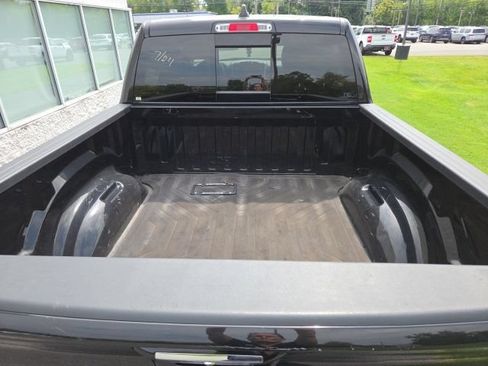 Used 2022 RAM 1500 Laramie AWD/4WD image 6