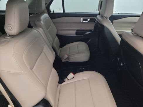 Used 2020 Ford Explorer XLT w/ Equipment Group 202A image 19