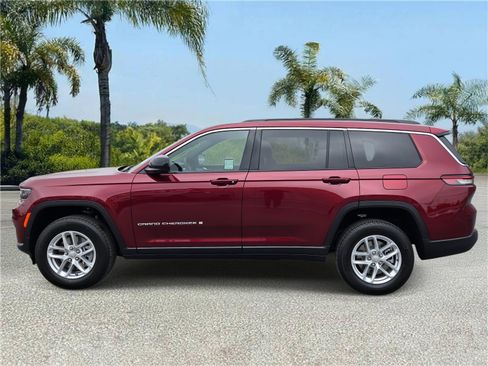 New 2025 Jeep Grand Cherokee L Laredo image 2