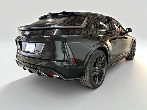 New 2026 Cadillac Lyriq V image 8