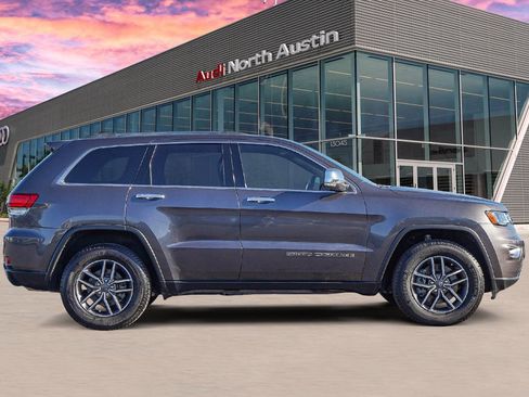 Used 2021 Jeep Grand Cherokee Limited w/ Trailer Tow Group IV image 3