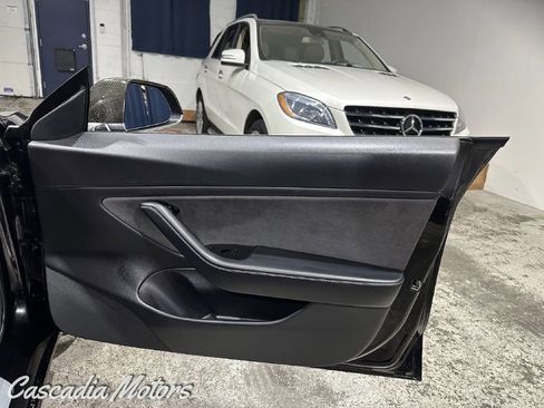 Used 2018 Tesla Model 3 Long Range image 26