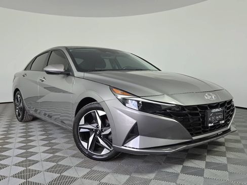 Used 2023 Hyundai Elantra SEL w/ Convenience Package FWD image 1