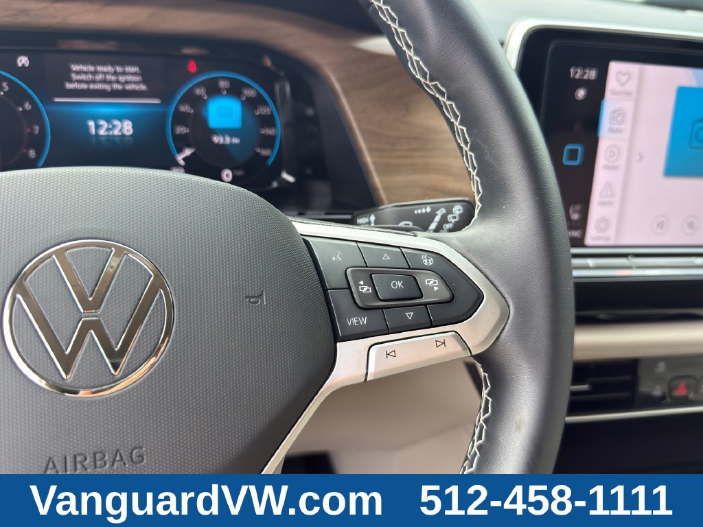 Used 2024 Volkswagen Atlas SE w/ Black Wheel Package FWD image 19