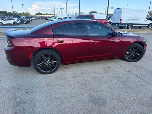 Used 2021 Dodge Charger SXT w/ Blacktop Package RWD image 11
