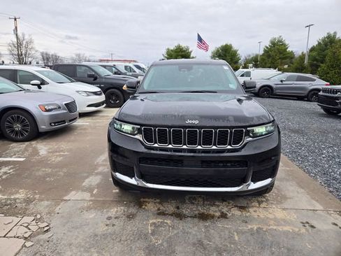 Certified 2022 Jeep Grand Cherokee L Laredo w/ Luxury Tech Group I AWD/4WD image 12
