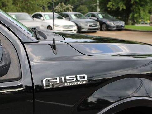 Used 2018 Ford F150 Platinum w/ Equipment Group 701A Luxury image 11