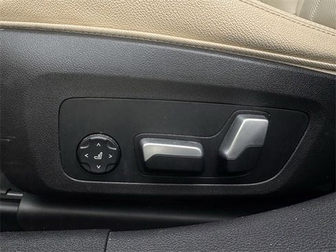 Used 2023 BMW 330i Sedan w/ Driving Assistance Package image 24