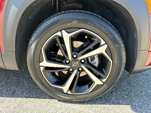 Used 2023 Chevrolet TrailBlazer RS w/ Convenience Package FWD image 10