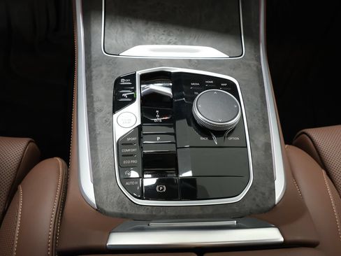 Used 2024 BMW X5 xDrive40i w/ Premium Package AWD/4WD image 22
