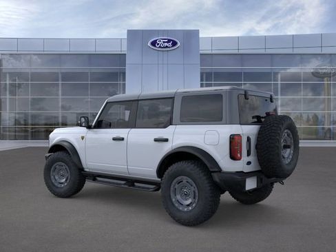 New 2025 Ford Bronco Badlands image 4