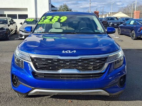 Certified 2023 Kia Seltos EX image 2