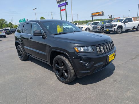 Used 2015 Jeep Grand Cherokee Altitude AWD/4WD image 2