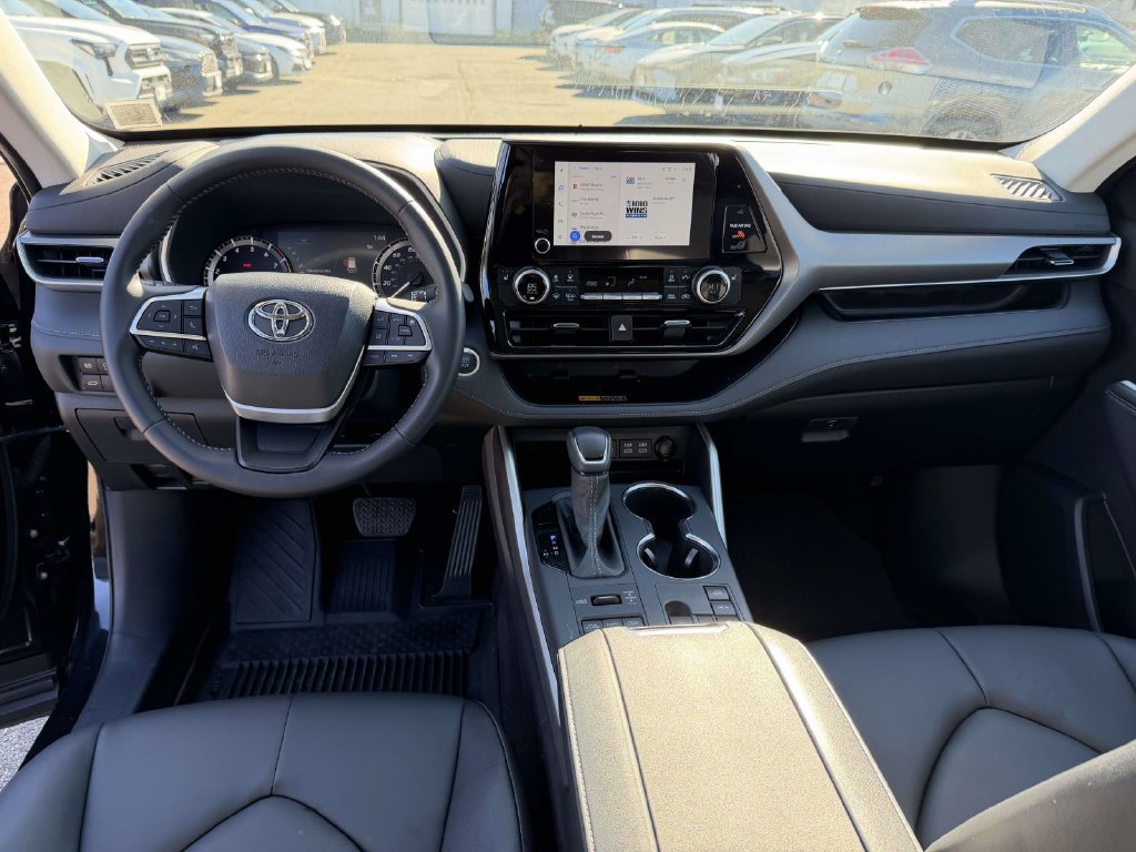 Used 2026 Toyota Highlander XLE AWD/4WD image 21