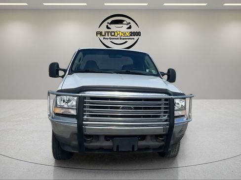 Used 2004 Ford F350 Lariat AWD/4WD image 2