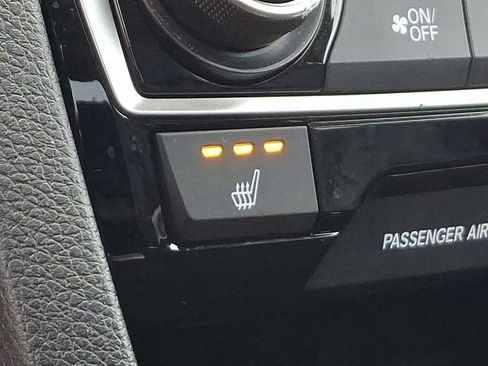 Used 2019 Honda Civic Touring image 17