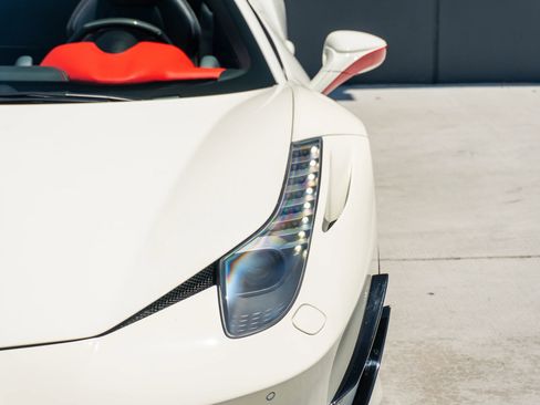 Used 2014 Ferrari 458 Spider RWD image 31