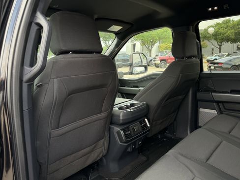 Used 2022 Ford F150 XLT w/ Equipment Group 302A High image 15