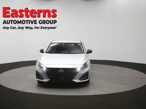 Used 2024 Nissan Altima 2.5 SV FWD image 52