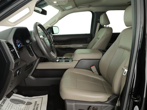 Used 2021 Ford Expedition XLT RWD image 6