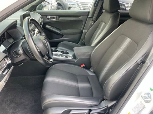 Used 2023 Honda Civic Sport image 6