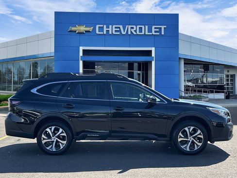 Used 2022 Subaru Outback Limited AWD/4WD image 5