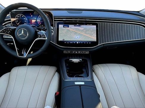 New 2026 Mercedes-Benz E 350 4MATIC Sedan image 7