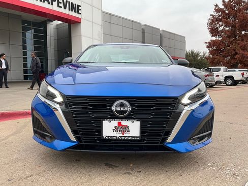 Used 2025 Nissan Altima 2.5 SV image 4