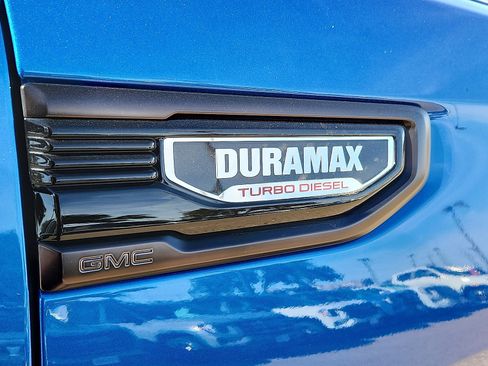 Used 2024 GMC Sierra 1500 AT4X image 9