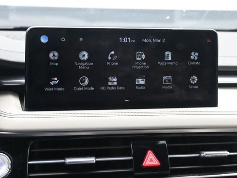 Used 2024 Genesis G70 2.5T image 15