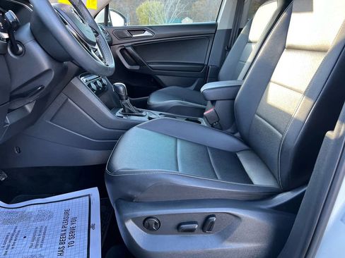 Used 2021 Volkswagen Tiguan S image 20
