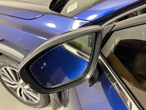 Used 2022 Nissan Pathfinder Platinum w/ Cargo Package image 14