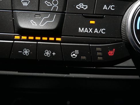 Used 2023 Ford Maverick Lariat w/ Lariat Luxury Package AWD/4WD image 32