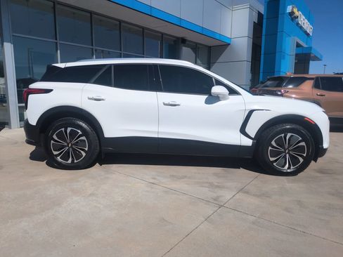 Used 2024 Chevrolet Blazer EV LT AWD/4WD image 6