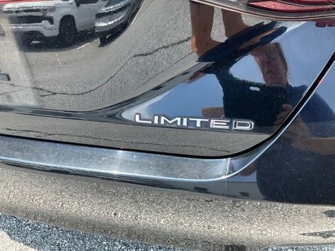 Used 2019 Toyota Avalon Limited w/ Advanced Safety Package FWD image 7