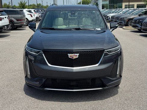 Used 2023 Cadillac XT6 Sport w/ Technology Package AWD/4WD image 7