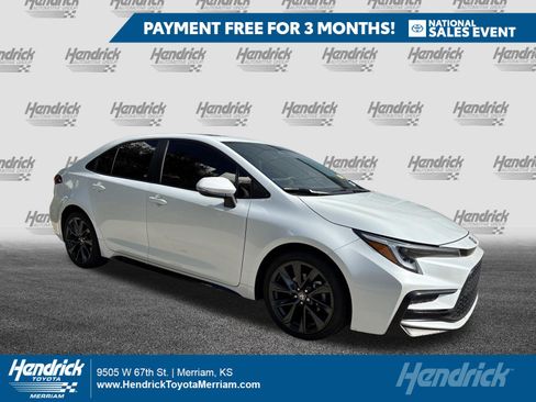 Used 2024 Toyota Corolla XSE FWD image 1
