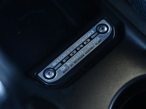 Used 2023 Ford Bronco Everglades image 22